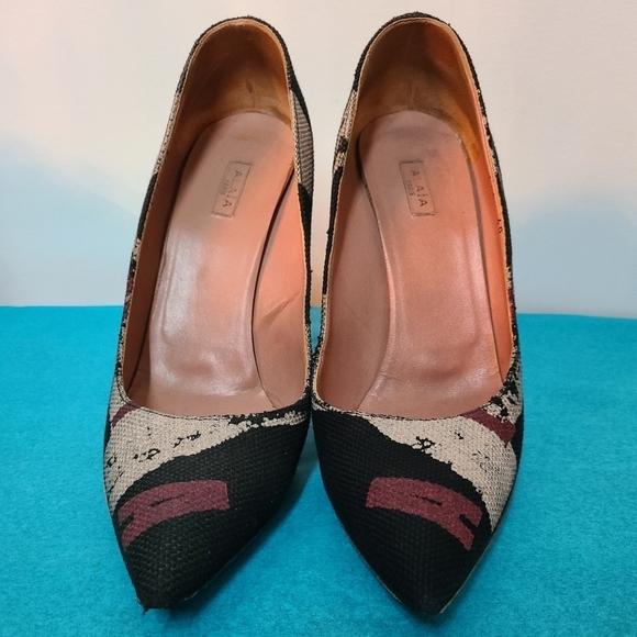 Alaia Heels - Picture 15 of 15